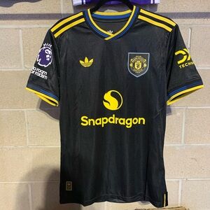 Manchester United 25/26 Jersey